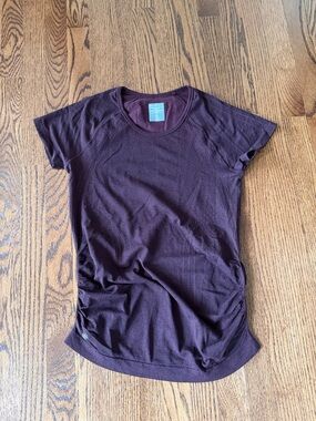 Athleta Plum Short Sleeve Active Tee